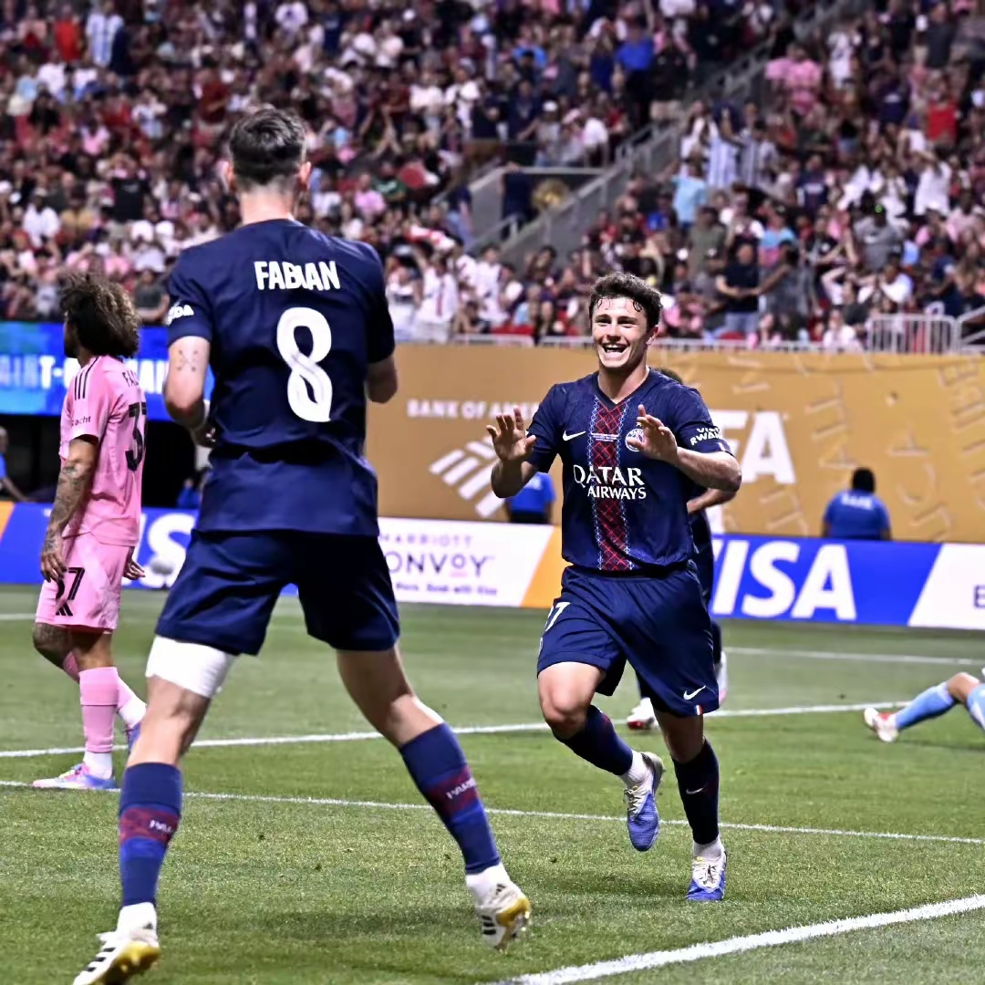 英雄联盟比赛投注 -国际比赛日突围战来临，迈阿密热火围绕亚冠复出首秀，引发热议，更衣室氛围转暖(才16岁让我退役复出)