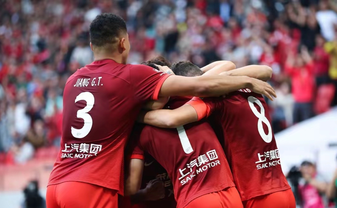 LOL竞猜平台 -今夜上海海港队长鼓劲：欧超杯节点到来；话题不断；控场能力受关注 