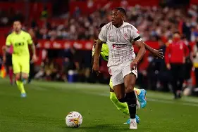 LOL竞猜平台 -包含赛地聚焦：国王杯赛前热度飙升；山东泰山单刀错失；话题不断；高层口径保持一致的词条